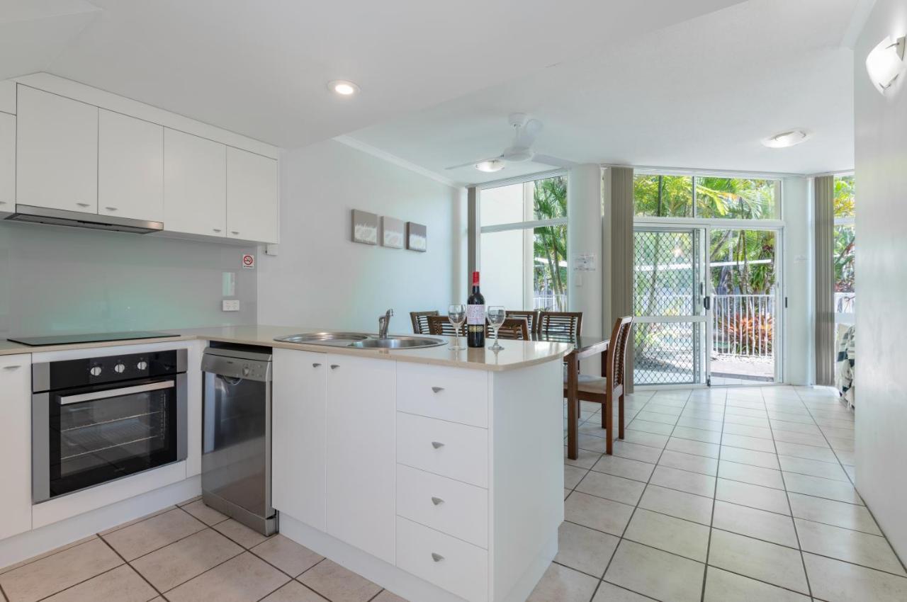Tropical Nites Holiday Townhouses Port Douglas Exterior photo